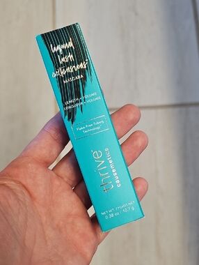 Thrive Liquid Lash Extensions NIB Black